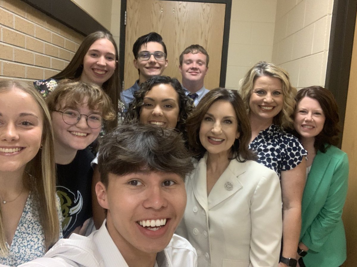 joy4ok's tweet photo. Early morning kick-off to a great day in McAlester! ⁦@mpsbuffaloes⁩ #EngageOK On-the-Road Thanks to our student panel and morning radio with Megan at KNED 1150AM. 💪 #studentvoices #OklaEd https://t.co/7y4Ki5ZNUy