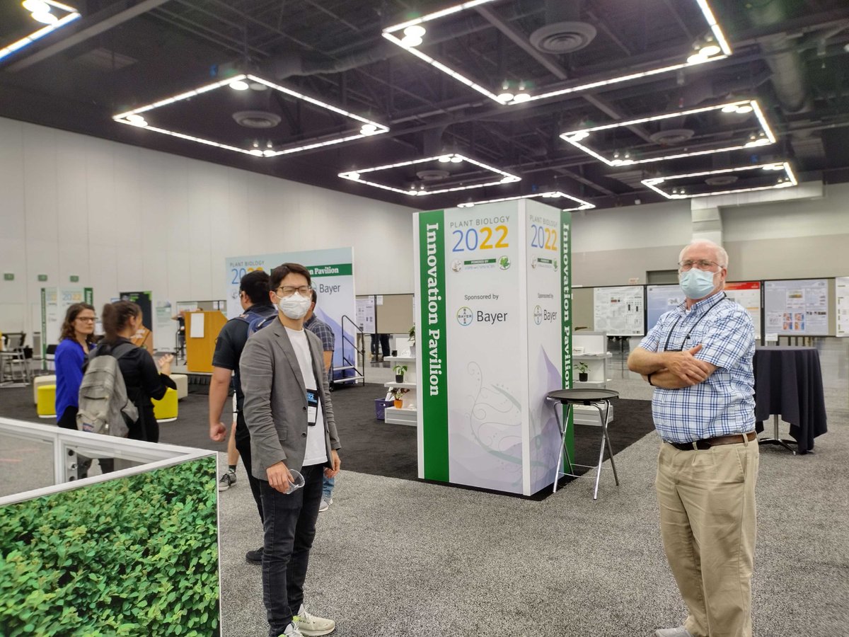 RIPEproject's tweet photo. @ASPB @UofIllinois @gatesfoundation @FoundationFAR @FCDOAgResearch @LSUResearch @IGBIllinois @ElenaPelech More photos from @ASPB #PlantBio22! πΏ https://t.co/psQ5qpOkPH