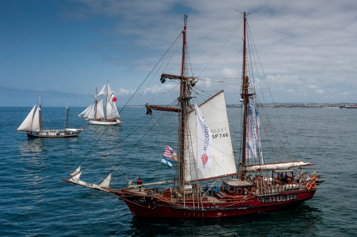 📰 𝗟𝗮 𝗜𝗮𝗰𝗼𝗯𝘂𝘀 𝗠𝗮𝗿𝗶𝘀 𝗽𝗮𝗿𝘁𝗲 𝗱𝗲 𝗢𝗽𝗼𝗿𝘁𝗼 𝘆 𝘆𝗮 𝗻𝗮𝘃𝗲𝗴𝗮 𝗵𝗮𝗰𝗶𝗮 𝗩𝗶𝗴𝗼 Pasado el mediodía la flota soltaba amarras en el <a href="/PLeixoes/">Porto de Leixões</a> para poner rumbo al muelle de trasatlánticos del <a href="/PuertoDeVigo/">Puerto de Vigo</a>

🗞👉 bit.ly/3INcOVs

<a href="/portoponto/">Porto.</a>