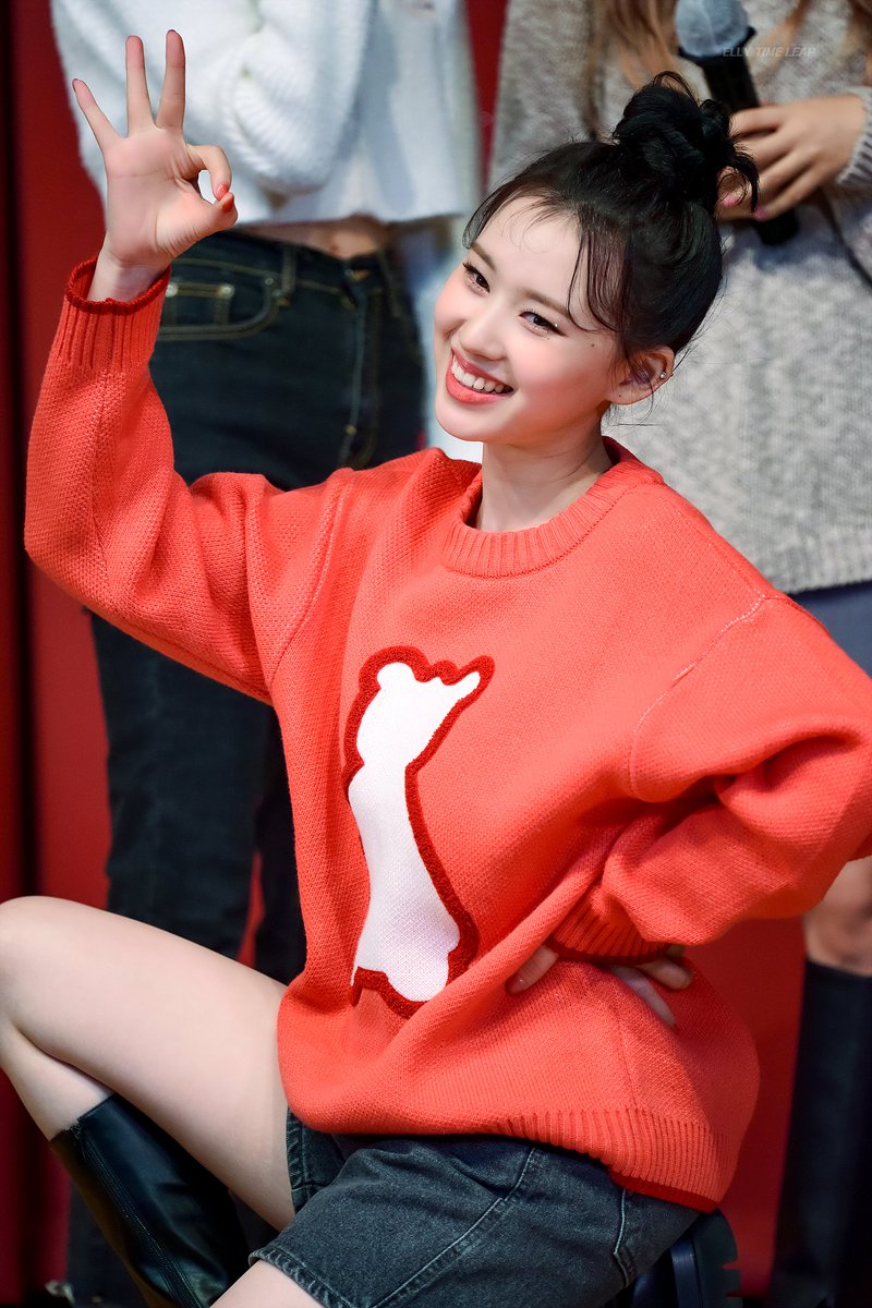 EllyTime0720's tweet photo. 사랑이란 건 수 많은 별중에 빛난 별 하나🌟
내가 찾은 너란 걸🫶🏻
해림아 생일축하해❤ 언제나 해림이를 가장 사랑해.
오늘 하루도 멋진 하루, 좋은 생일 보내요.

#HAPPY_ELLY_DAY #해림이와_함께라면_be_alright
#위키미키 #엘리 #정해림 #WekiMeki #ELLY https://t.co/s6JDXEDHek