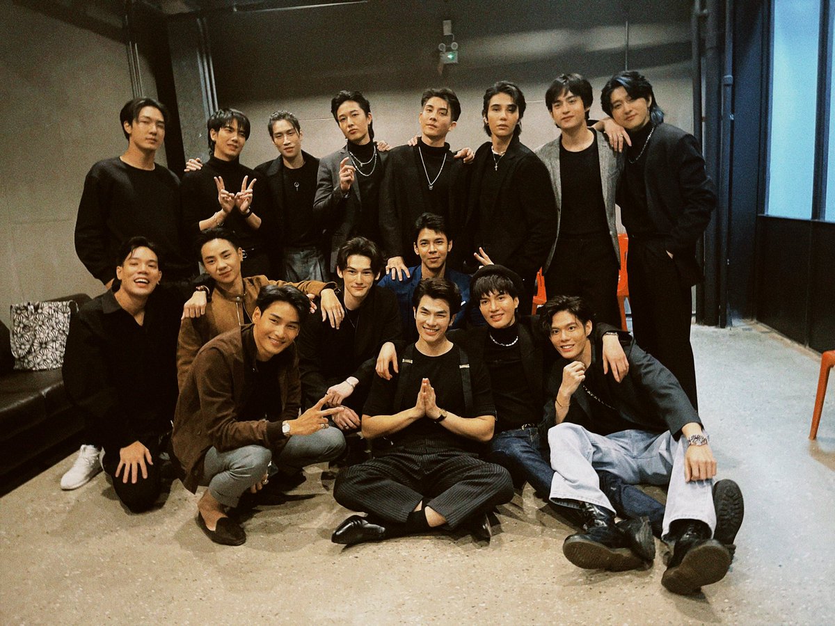 3siyaHS's tweet photo. PROTECT BOC ARTISTS AT ALL COST!!!!!!

#บอคทําออริเถอะ https://t.co/5ansD0Mpfm