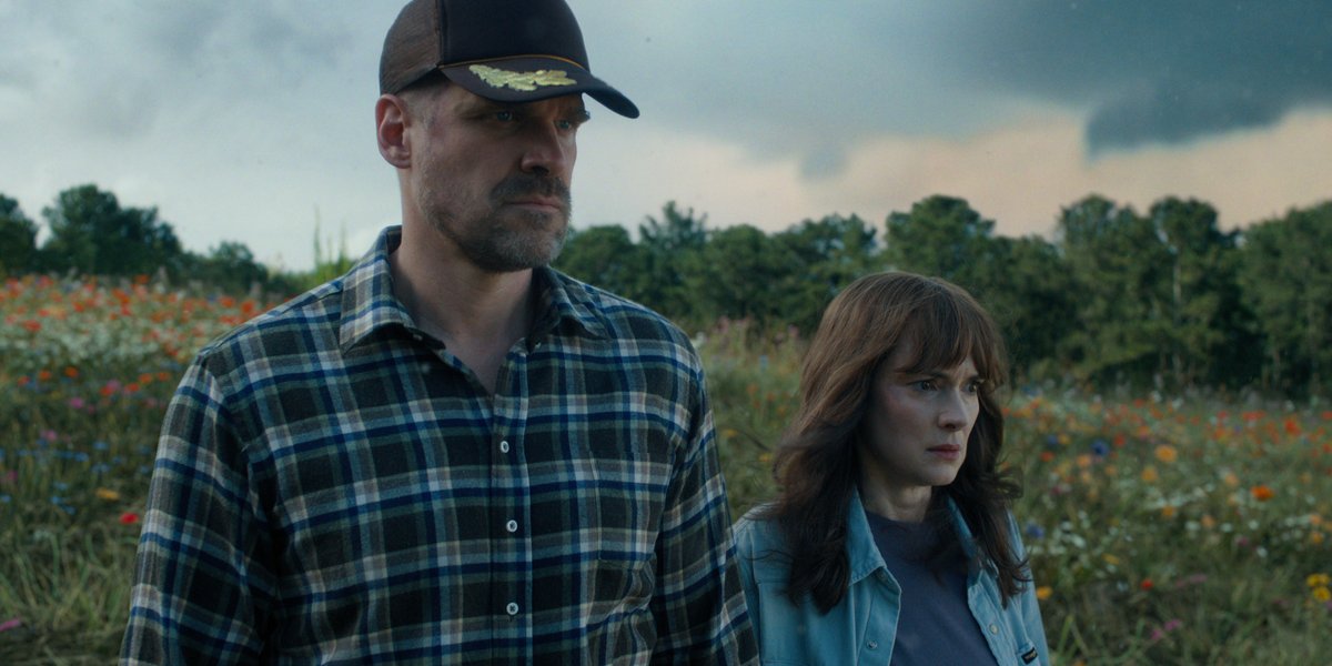 stranger things tweet media