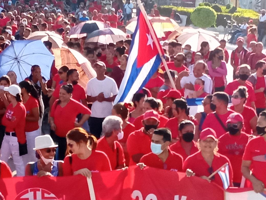 #ProvinciaGranma hoy fue  inmensa la alegría ¡se imaginan el 26! Qué inventarán los bichitos?
#CubaPorLaPaz 
<a href="/DiazCanelB/">Miguel Díaz-Canel Bermúdez</a> 
<a href="/MMarreroCruz/">Manuel Marrero Cruz</a> 
<a href="/CapoNapoles/">Yanaisi Capó Nápoles</a> 
<a href="/escribano_cruz/">Francisco Alexis Escribano Cruz</a>