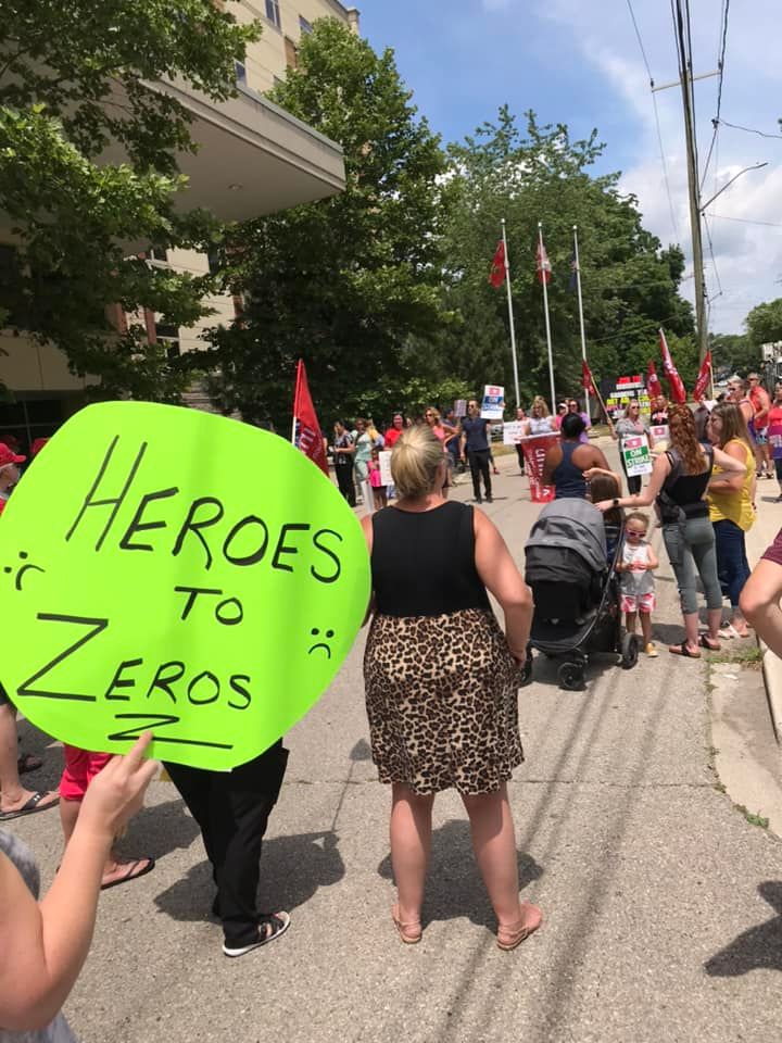 UniforTheUnion's tweet photo. #LTC workers at @CKRiverview need your support. 

✖️no contract since January
✖️lack of time off
✖️no reasonable pay or benefit increases
✖️no right to strike

Sign this letter to @DarrinCanniff to bargain a fair deal now!
⬇️⬇️⬇️
https://t.co/8SIwGJdbKI

#onpoli #fixLTC #unifor https://t.co/CJT4LfPSxl