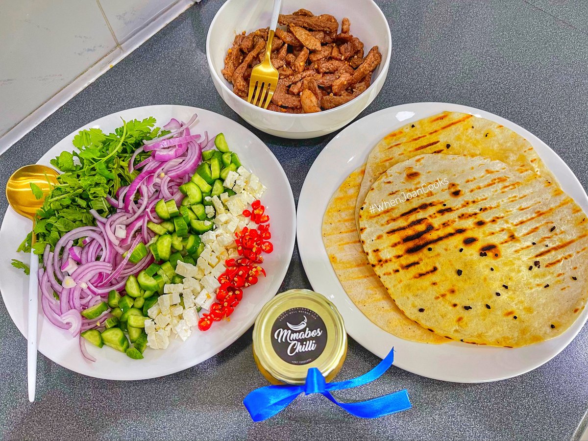 GabsDiva's tweet photo. … Lunch: Beef Tortillas With Fresh Herbs, Red Onion, Mini Cucumber, Feta &amp; Fresh Red Chilli. Served With Pride Sauce By #MmabosChilli 🌈🥳🌞🤌🏼 … #WhenJoanCooks #MmaboThings #LongWeekend … 
NB; The Tortilla Bread Is From #SparRiverwalk https://t.co/HXl6lfd9Fx