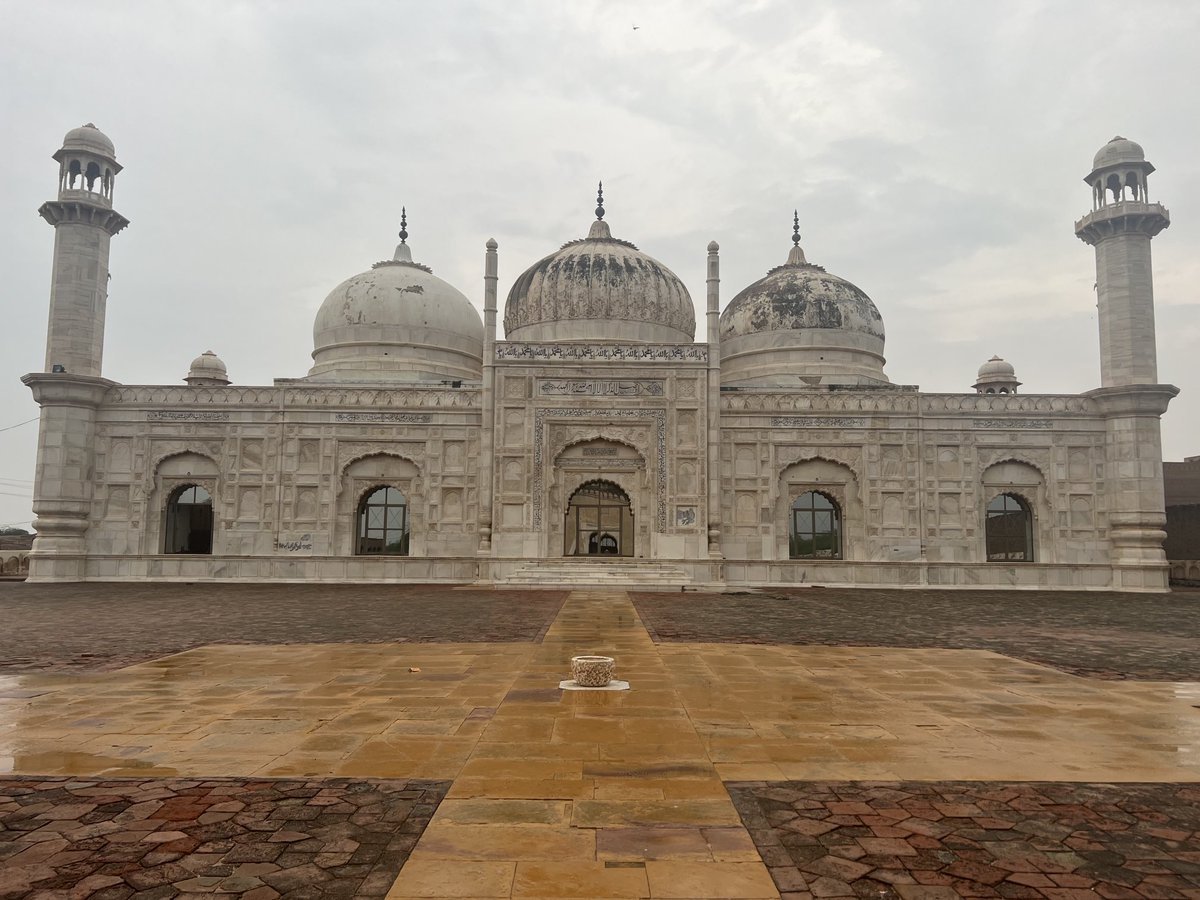 188 year old mosque at Qila Derawar