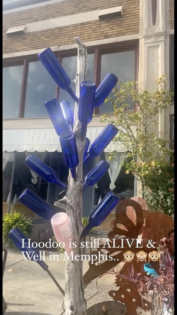 RawSheaButta's tweet photo. If you know, YOU KNOW ‼️ Keep them Boo Hags off your property! Memphis Business Store Front.. Indigo Blue Bottle Tree 🔵🌲 https://t.co/I7Cc217w9X https://t.co/T1fyDiOrqx