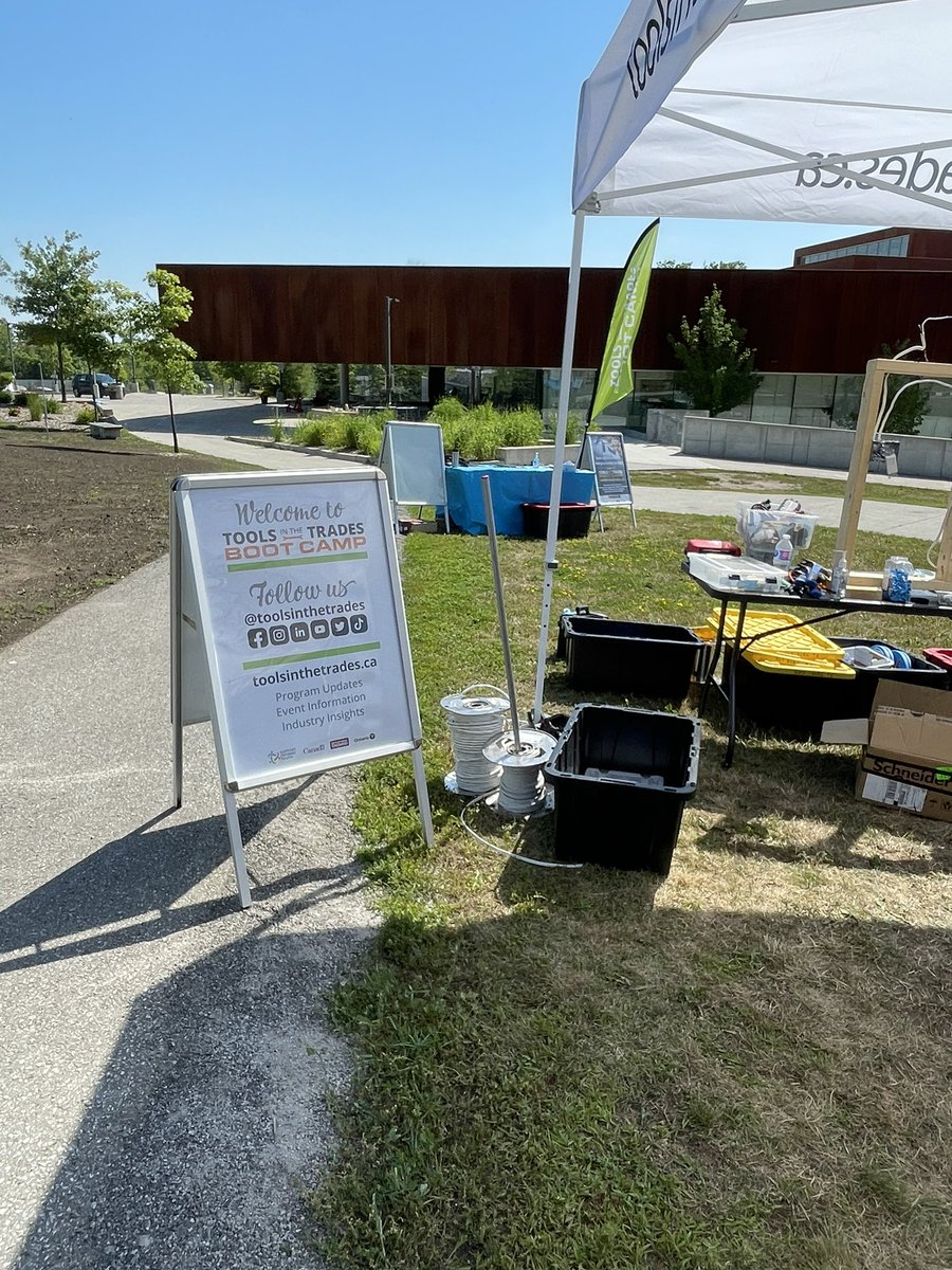 ingramgr's tweet image. @toolsinthetrades @FlemingCollege today!