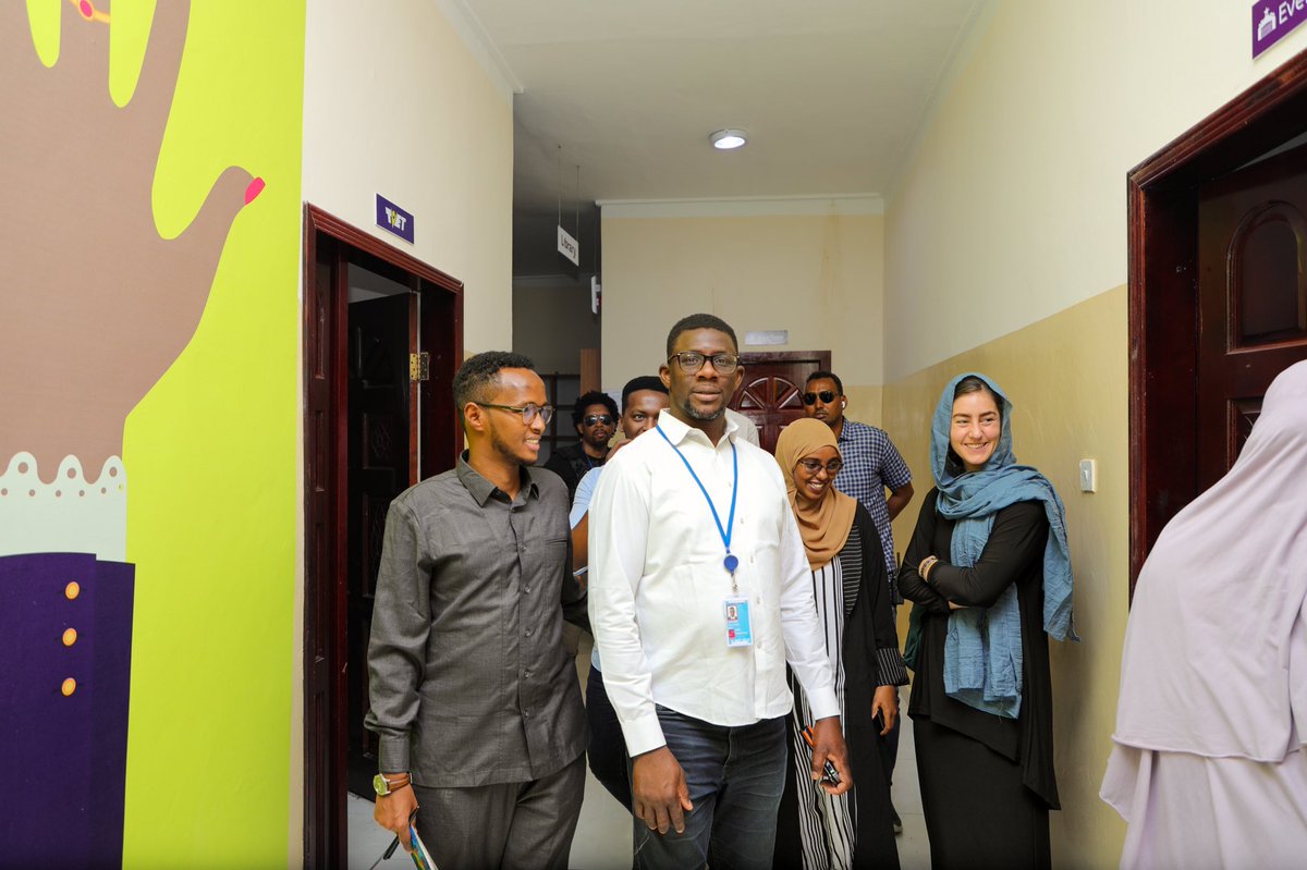 GaafowHaji's tweet photo. We are pleased to welcome Niyi Ojuolape Resident Representative from @UNFPA_SOMALIA to our center.
We toured him at our facilities and discuss fostering partnership. 

We’re immensely grateful to @UNFPA for its support to our center and its activities.

#AYCVisit https://t.co/OUAkQTp5jG