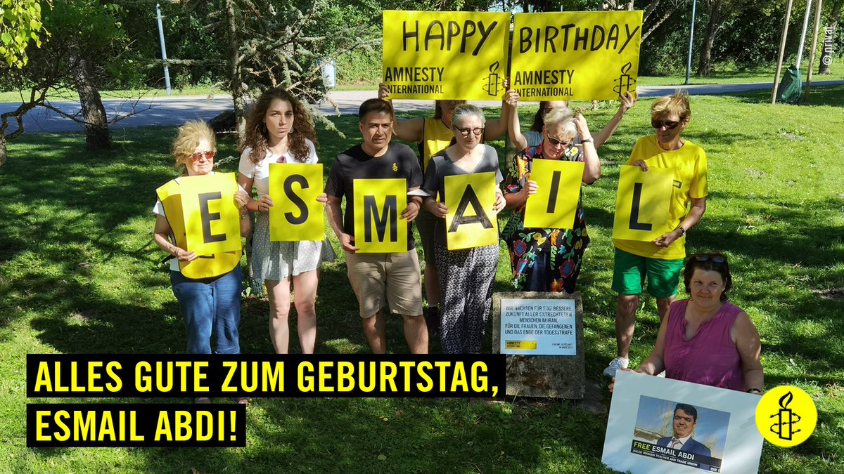 Der Gewerkschafter #Iran #EsmailAbdi wurde 2016 wegen seiner gewerkschaftlichen Aktivitäten zu 6 J. Haft verurteilt. Heute hat er Geburtstag – und muss diesen zu Unrecht im Gefängnis verbringen. Er muss bedingungslos freigelassen werden! (Danke an Amnesty Gruppe Wien fürs Foto!)