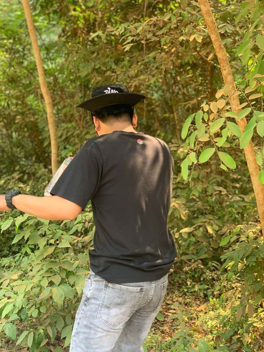 IMNOT86463897's tweet photo. ស្ងាត់ម្ល៉េះ🍼💦 https://t.co/8Ol4fDzhOT