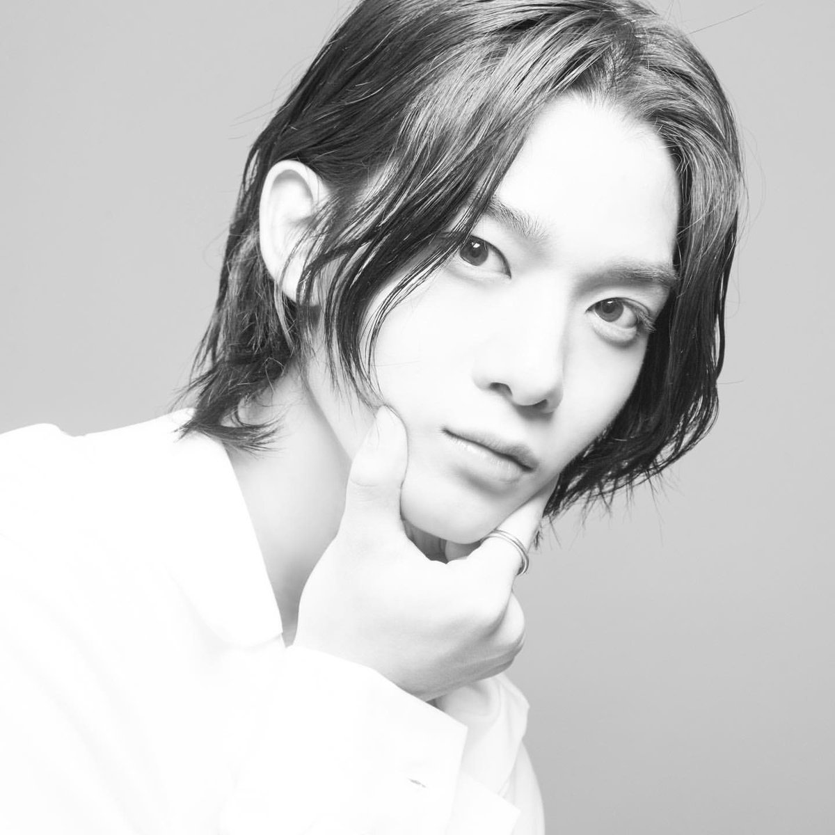 Springbae0510's tweet photo. 진영이가 포토매틱 찍을때마다 하는 포즈들🫶🏻 https://t.co/I6t5QIQofo