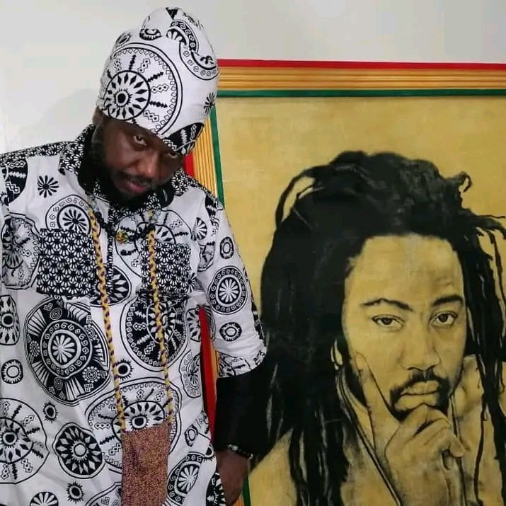 nat_ebube's tweet photo. King @Blakkrasta taking over the airwaves with some serious reggae music on @Class913fm #ClassNkoaa #TaxiDriverShow

 @ClementPlasma @SparePartPlug @The_Evangelist1 @Duvasty1 @abonkeka @Ahiasey @mbanaanburidiba   @Royalstallion5 @EugenPeprah
#ThiefPresident #TimbuktuByRoad https://t.co/tpzwR4YpBf