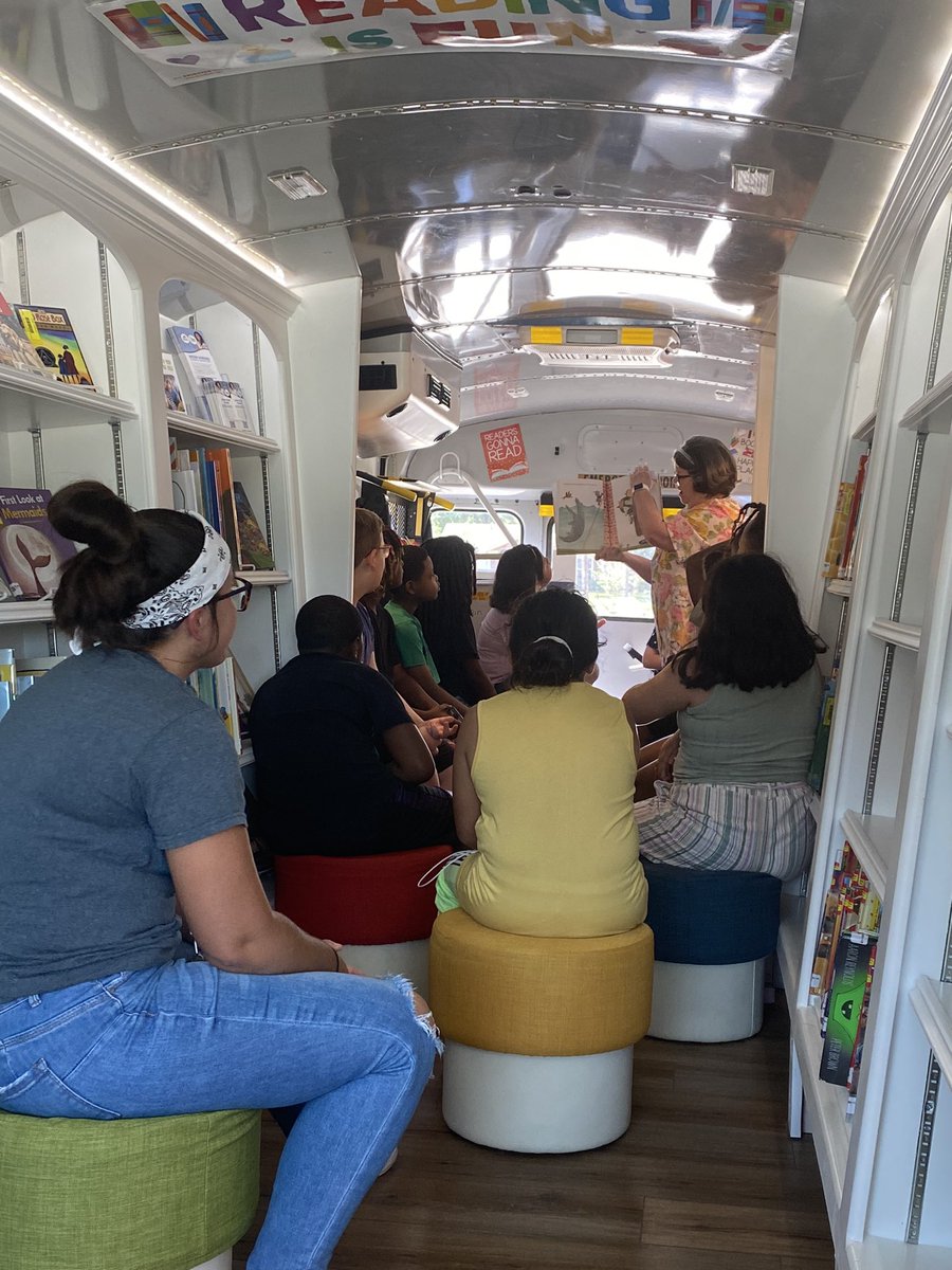 BISD_Libraries's tweet photo. Need something cool to do this morning? Come to @Branch_BISD to hear a story and check out some books! #KeepCoolWithAGoodBook We’re here at Branch Elem until 11:30 and will be @Mitchell_BISD from 12-2pm. Hope to see you soon! @AlphaBESTEdu @BryanISD @BISD_ITech https://t.co/Enlkl0JBzb