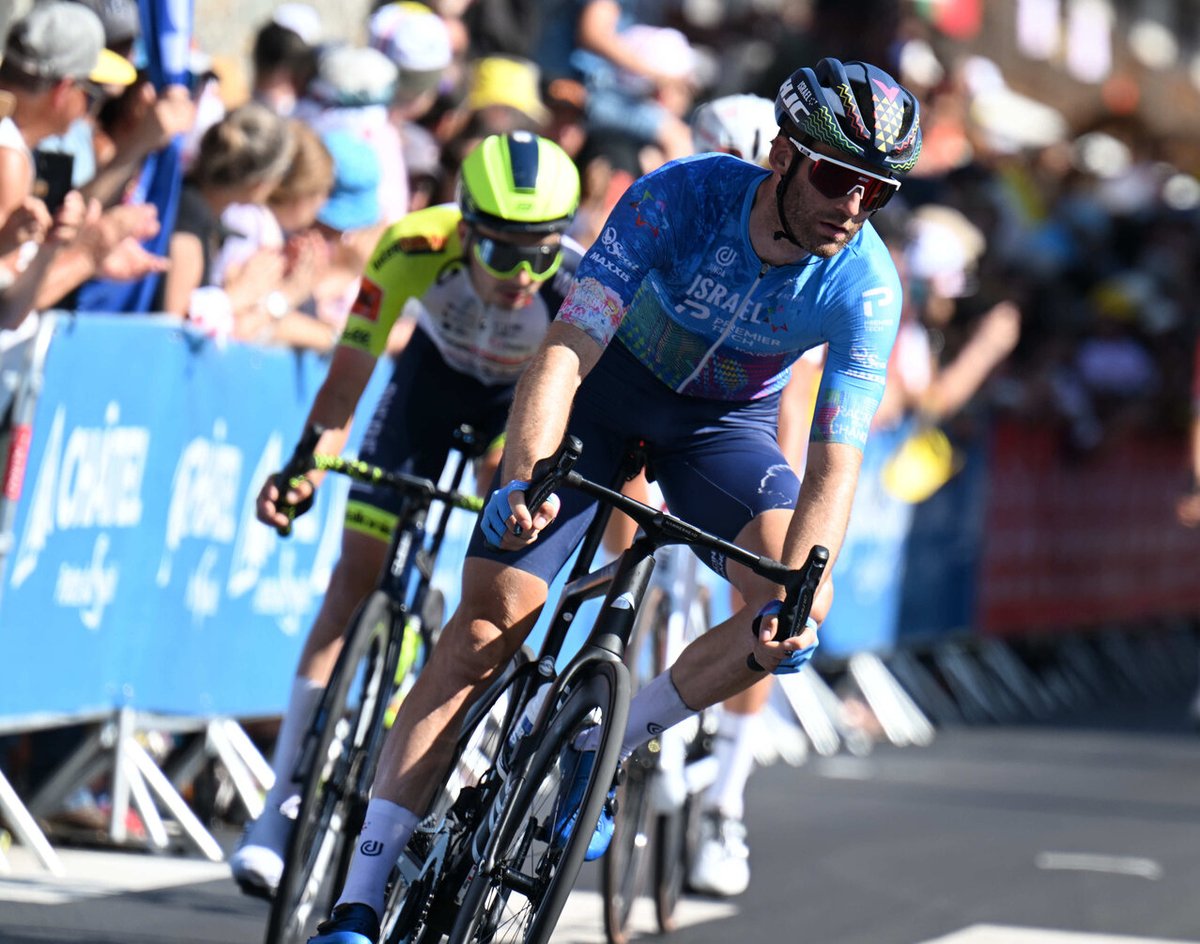 O Canada! Hugo Houle the first Canadian to win a Tour de France stage since 1988 cyclingmagazine.ca/sections/news/…