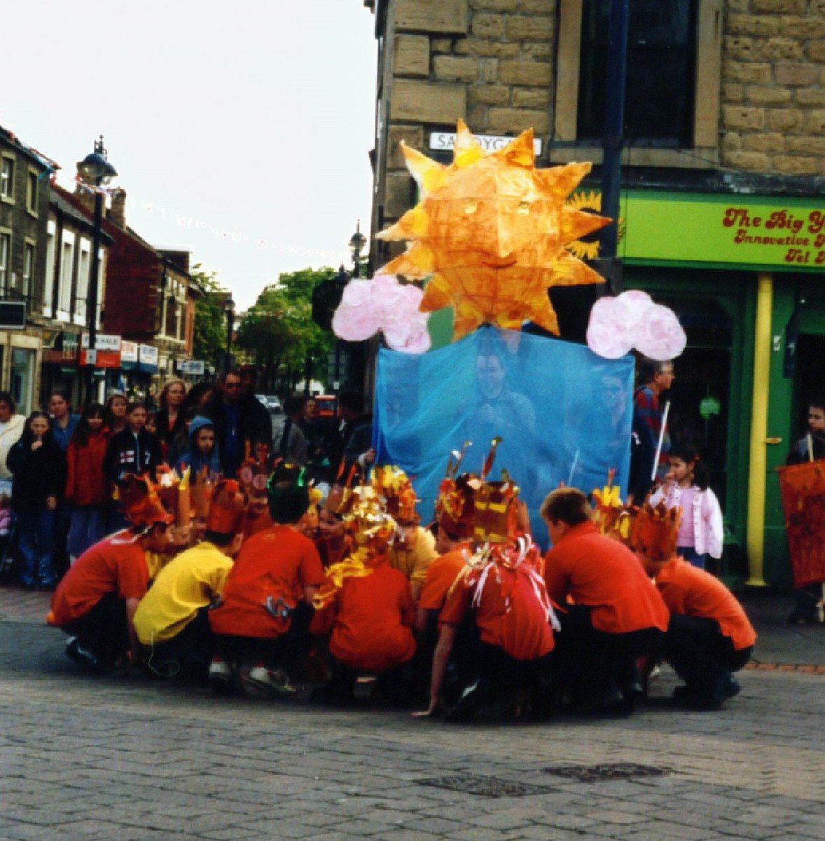 smallmassive's tweet image. The #sun from a show I did at Wath children's festival in 2003