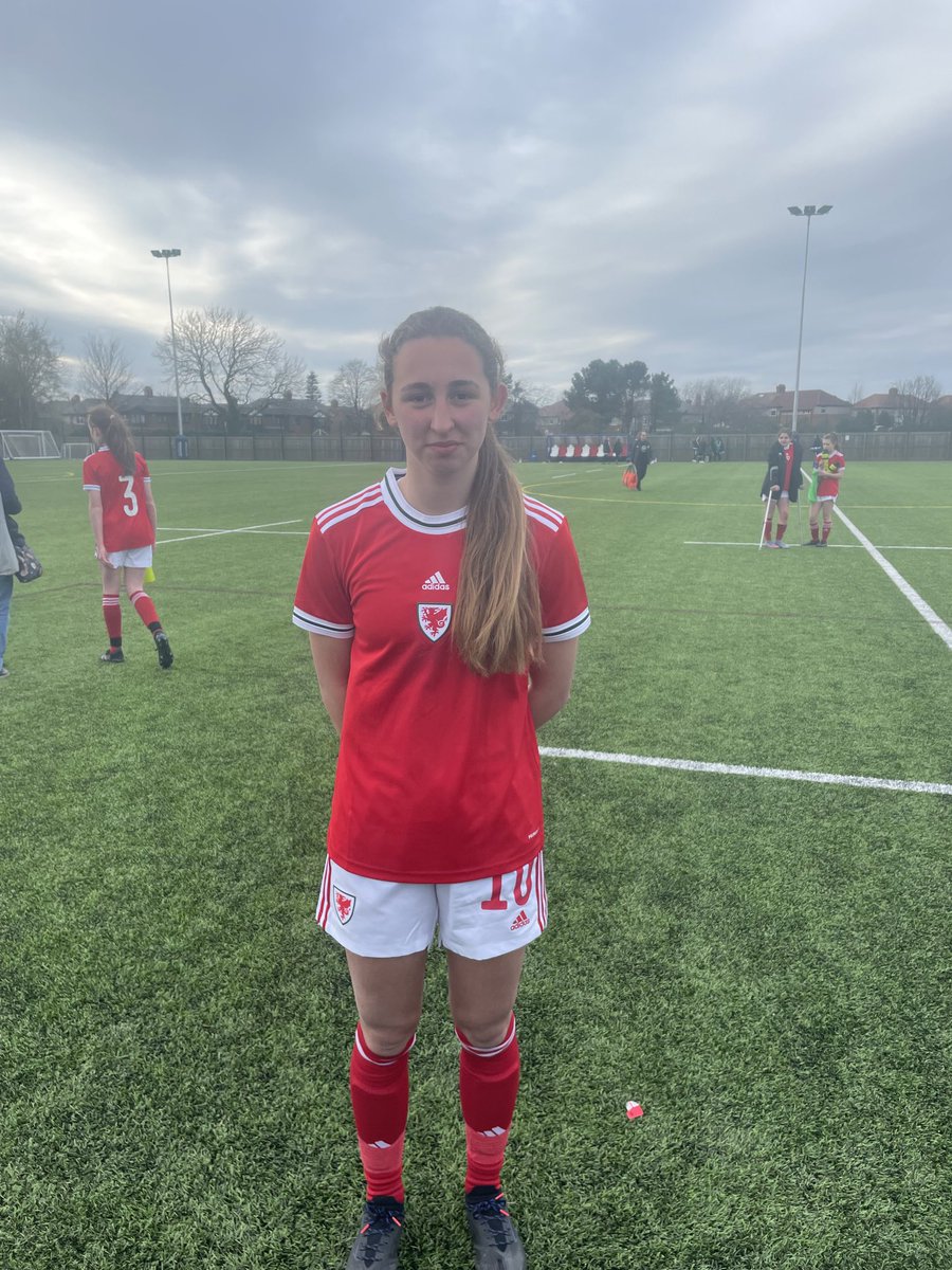 Profiad arbennig i Beca wythnos nesaf yn cynrhychioli Cymru dan 15 yn nhwrnament CONCACAF yn Tampa, Florida 🇺🇸⚽️.            Chwarae yn erbyn Costa Rica, Mecsico a Haiti ! ⁦<a href="/AG_BroEdern/">Addysg Gorfforol</a>⁩ ⁦<a href="/BroEdern/">Ysgol Bro Edern</a>⁩