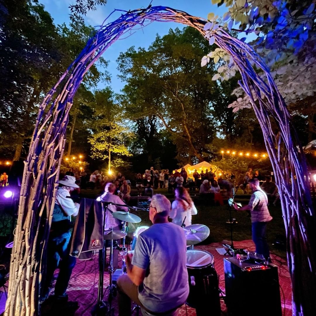 VisitPlPrairie's tweet photo. The Pike River Benefit Concert featuring Violet Wilder is only a few days away! They play at 6 p.m. on Friday, July 22nd at @Hawthorn_Hollow. It's $10 at the gate. Cash only!

📷: @Hawthorn_Hollow

#VisitPleasantPrairie #KenoshaCounty https://t.co/rIGmd0pjOb