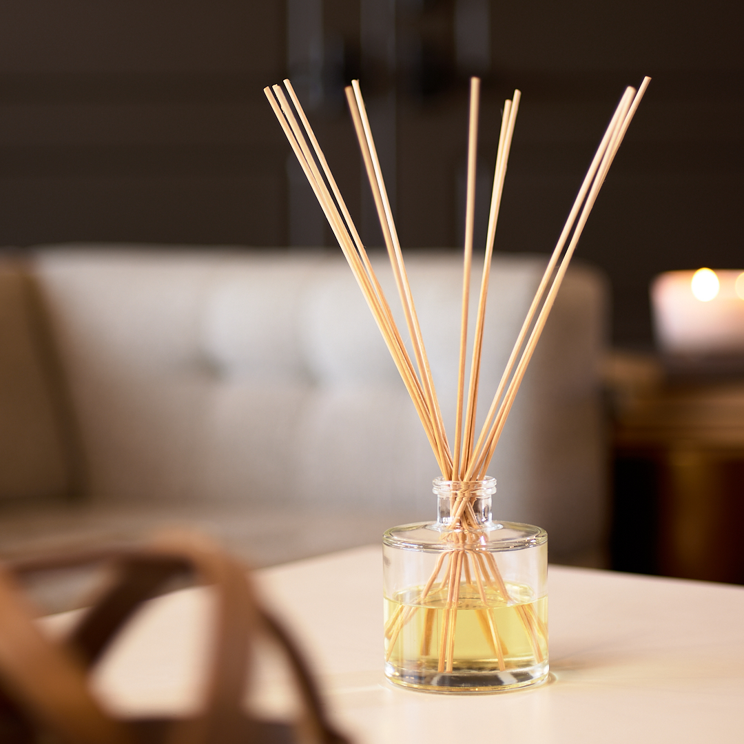 TrappandCompany's tweet photo. Reed diffusers are about to become your new scent BFF. They are perfect for freshening up your space without overpowering it. Stop by to check out our selection! #shoplocalkc #kcmo #shopsmall #shopkc #kansascity #smallbusiness #smallbusinesskc #trappandcompany #Trappcandles https://t.co/9swEU1hxpn
