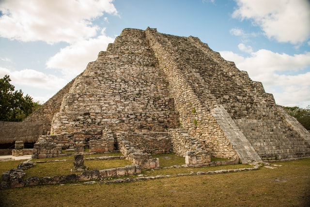 #Klimawissenschaft und #Archäologie: Untergang des antiken #Mayapan wurde wahrscheinlich durch #Dürre ausgelöst - neue Studie u.a mit PIK's Norbert Marwan: "Schon damals beeinflusste sich wandelndes #Klima die menschliche #Zivilisation ganz erheblich."
👉pik-potsdam.de/de/aktuelles/n…