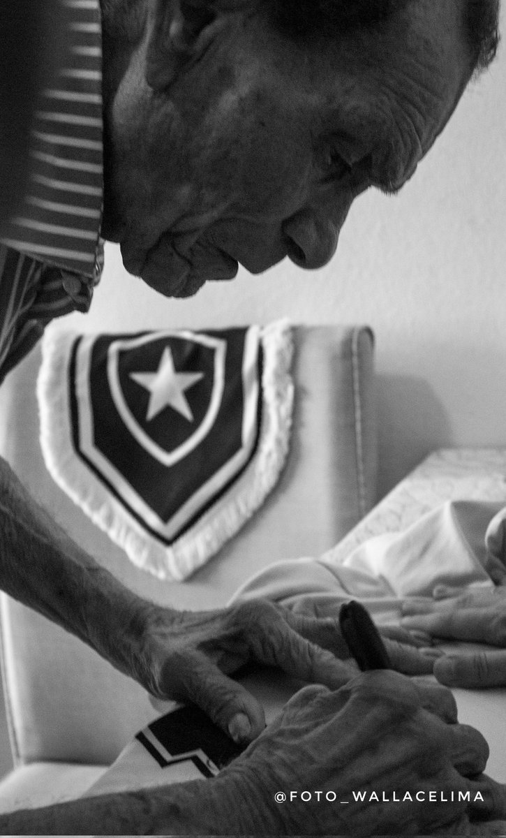 Sábado tive a honra de fotografar o Ídolo MANGA, ex goleiro do Botafogo e da Seleção Brasileira.
🔥📸
<a href="/Botafogo/">Botafogo F.R.</a> <a href="/JohnTextor/">Rémi NICOLAS</a> @luiscastrocoach <a href="/CBF_Futebol/">brasil</a> #futebol #goleiro