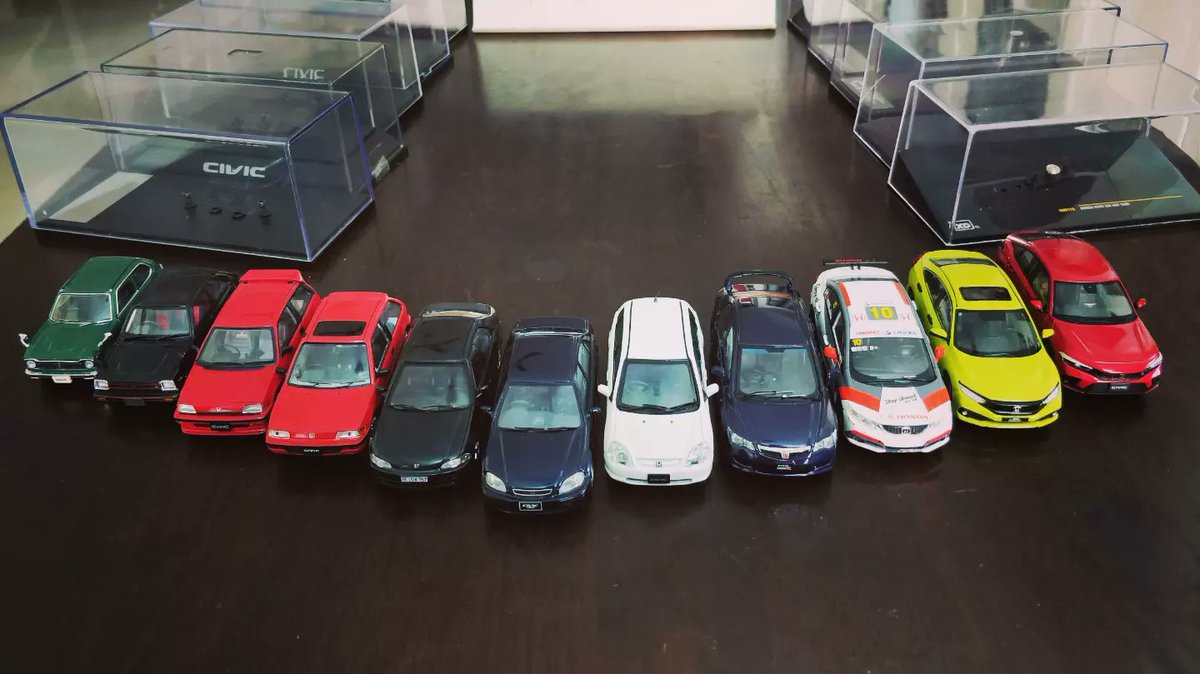 ArviChirps's tweet photo. @Honda is celebrating 50th anniversary of the #Civic - a car I adore. I'm celebrating the same in my own little way. How, you ask? I shrunk all 11 generations of them to 1:43 scale and lined them up right here!

#Honda #HondaCivic #DiecastCollection #ScaleModels #50YearsOfCivic https://t.co/1dBhRUaQLB