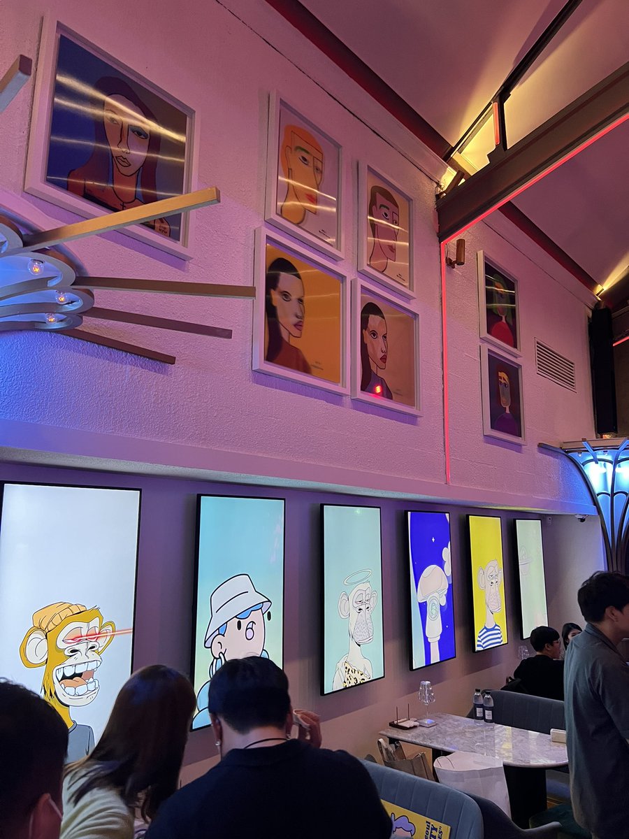 DmitryHong's tweet photo. NFT Party at Seoul "BAYC x Doodles" by Bored&amp;Hungry KR, Meta Persona!    이런 파��를 우리 메타버스 공간에도 만들어야겠다는 생각 https://t.co/9bNT2zRUiV