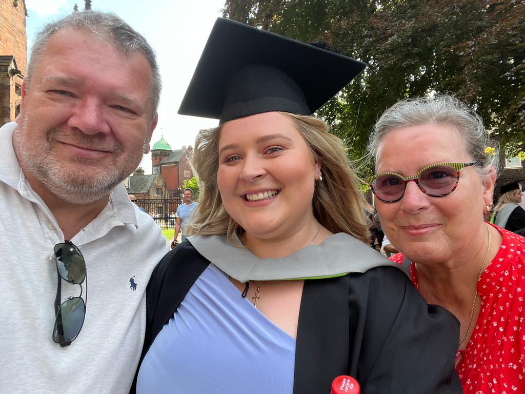 missbaseley's tweet photo. And she’s graduated! Only a couple more things to check off the tick list before moving to Kuwait now, very excited! 👩🏼‍🎓🤩 https://t.co/PCtaQaKTsd