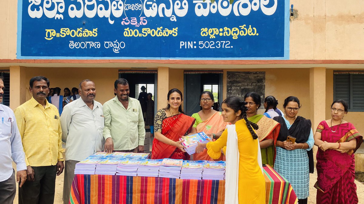 CMR_INC's tweet photo. Free textbooks distributed to our govt school students,on behalf of Government of Telangana Today distributed textbooks to our students in kondapak at ZPHS boys,ZPHS success school and In our model school.
#Newtextbooks
#NewAcademicyear
#Prinitininbothlanguagesenglishandtelugu📚 https://t.co/qIQrFNp096