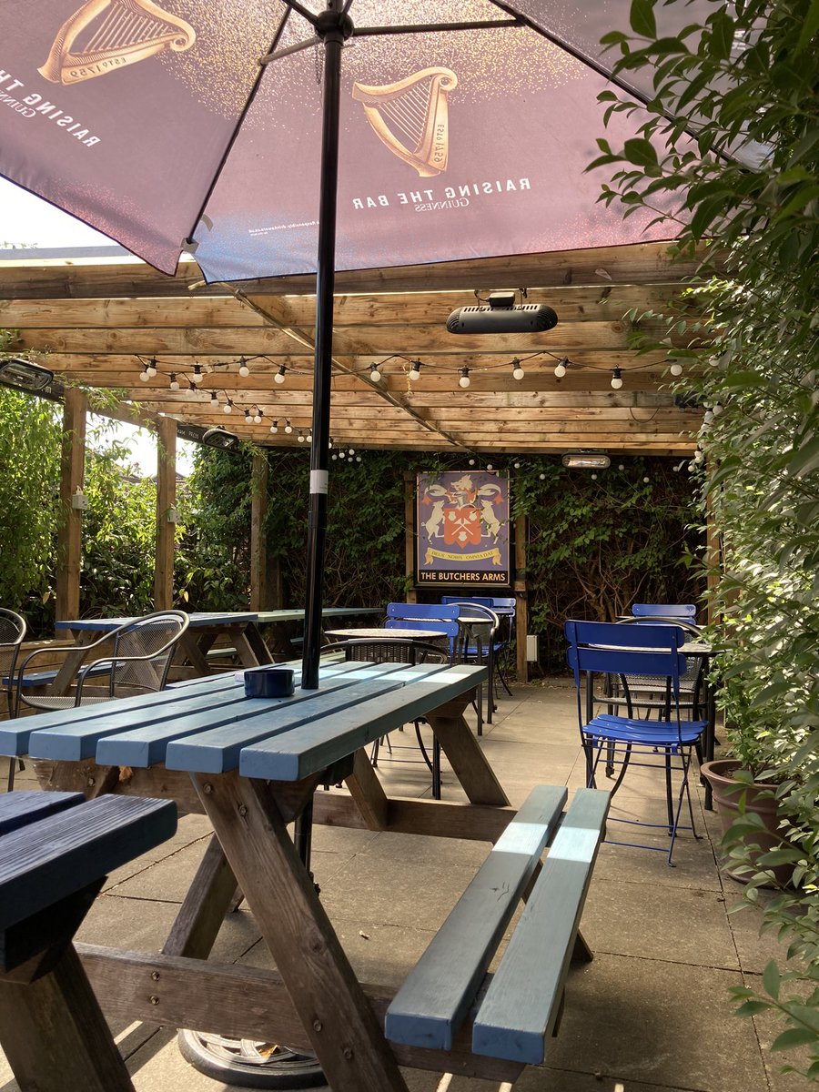 ButchersArmsOX3's tweet photo. Rest assured, even with the extreme heat, we’re still open today 4 to 11pm. Plenty of room inside, plus our lovely secluded garden with nice big parasols so you can stay out of the sun if preferred.
🙂
#heatwave #itsascorcher #staysafe #localpub #headington https://t.co/vUyMKbiAJu