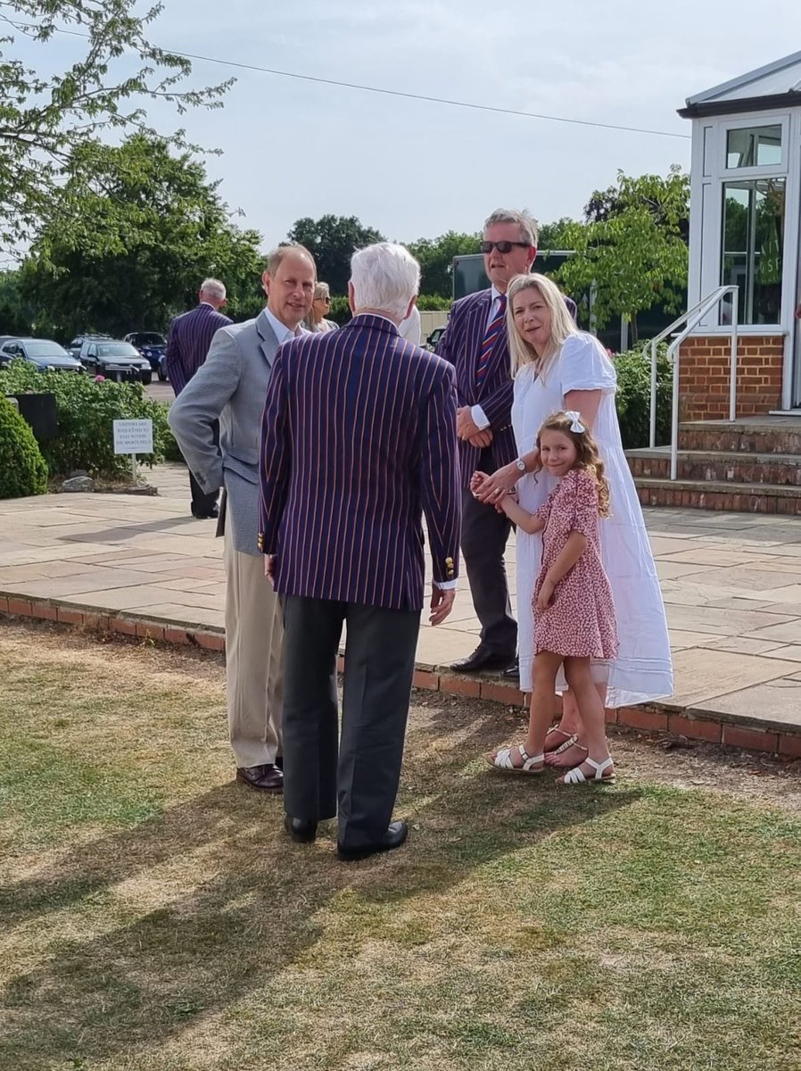 ARWPrimary's tweet photo. One of our pupils had a busy weekend meeting Prince Edward, Earl of Wessex and Sophie, Countess of Wessex.  She really enjoyed chatting to them @RoyalFamily #healthyconfidentindividuals https://t.co/HvuX7rracm