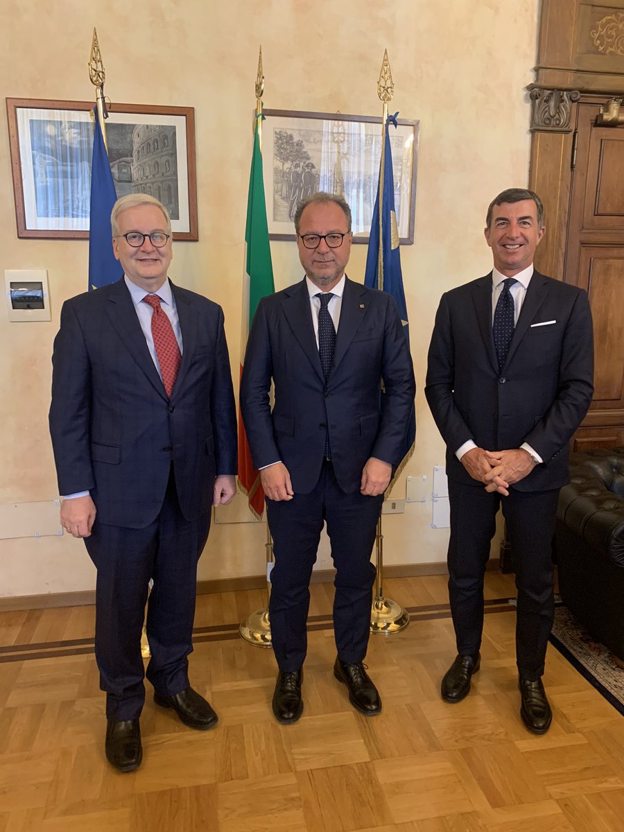 giorgiomule's tweet photo. Con @JeffCampbellDC, Senior Vice President di Cisco. Azienda multinazionale, partner del governo 🇮🇹, che accompagnerà la Difesa nella trasformazione digitale. Guardiamo a un modello cyber avanzato, di grande valore strategico, come quello che Cisco ha applicato per la Difesa 🇺🇸. https://t.co/drNb7I1DXt