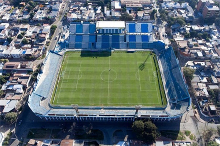 estadiosfutbol4's tweet photo. Estado Atlético Tucumán, Monumental Jose Fierro, 35000 personas.#dekano #dk #elgigantedelnorte #atleticotucuman #lainimitable #atltucuman https://t.co/HmYOQYbKwe