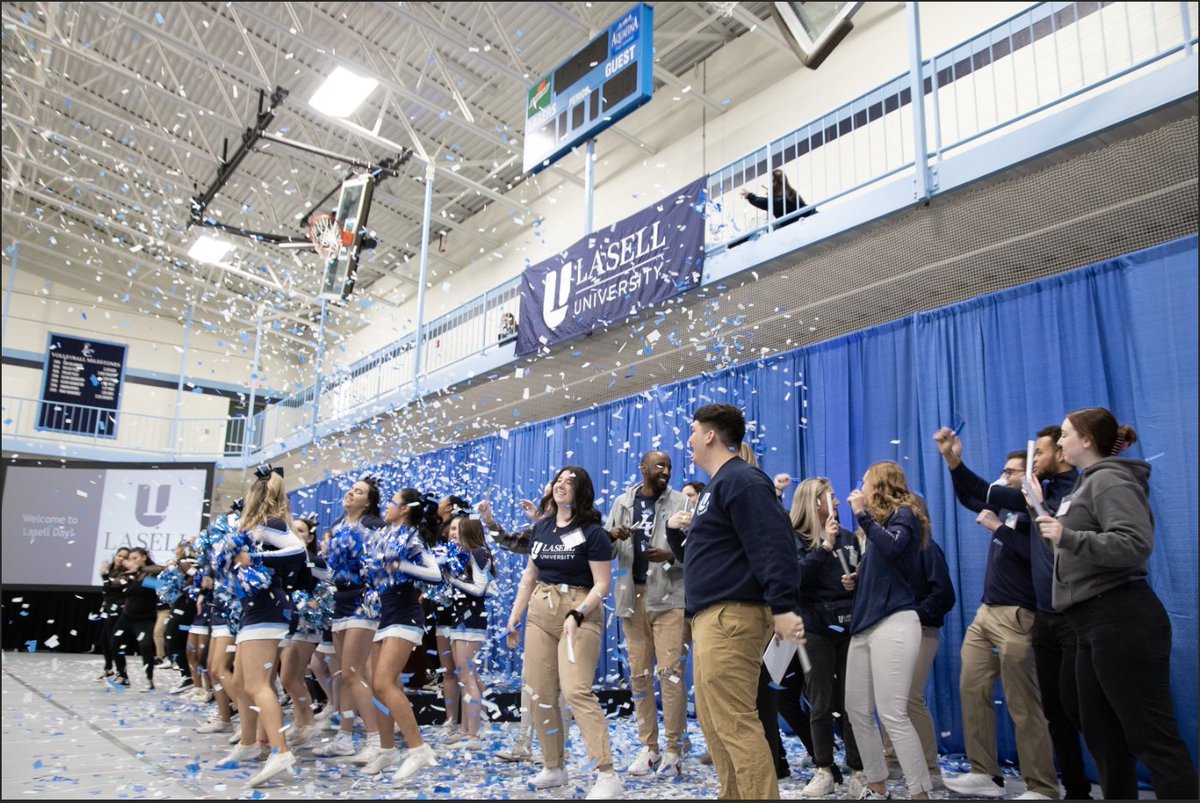 LasellUniv's tweet photo. We 💙 our Lasell community. 

Here's to old friends and new friends, and making memories together. https://t.co/tsCFriVAVc