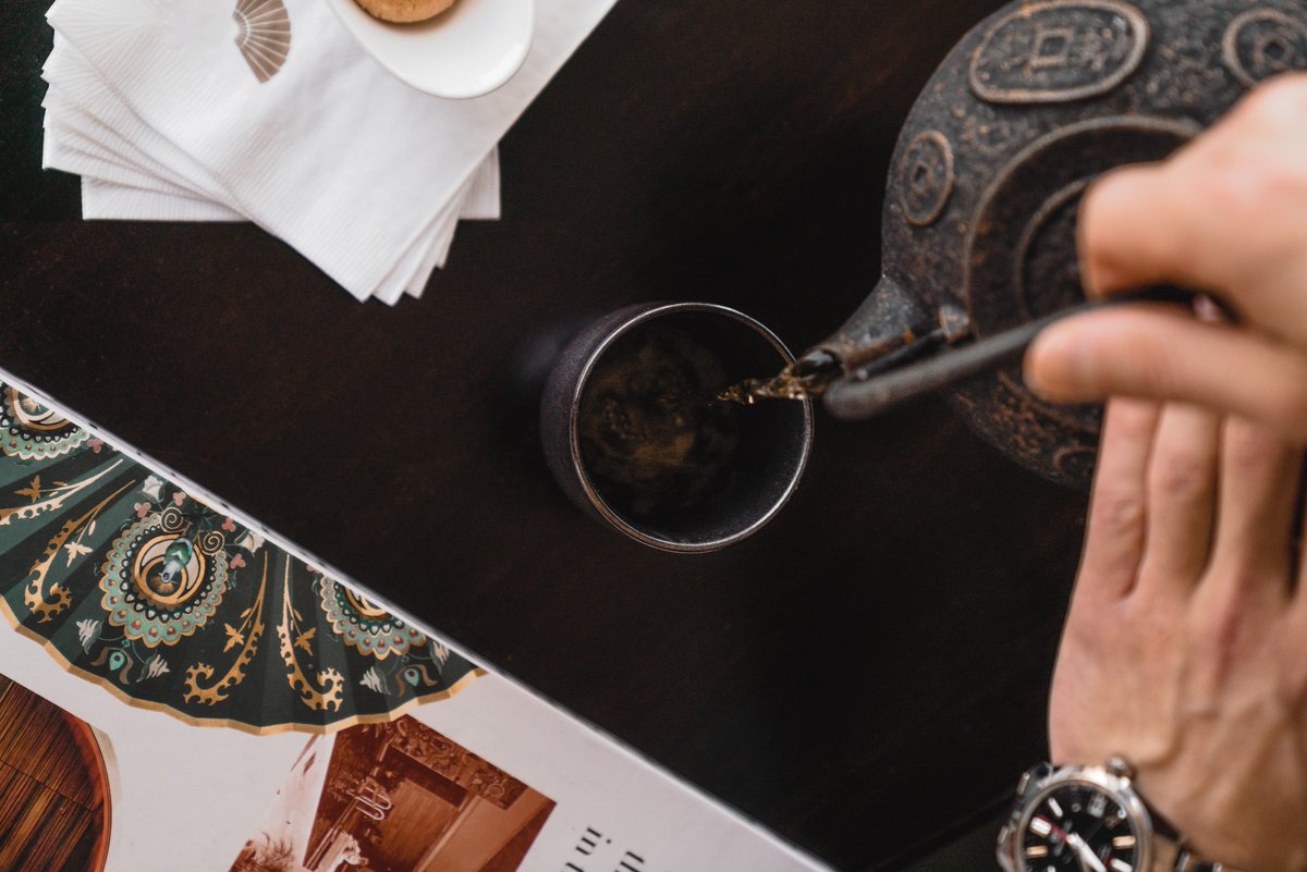 How do you take your morning tea? ☕

📸: <a href="/adamgonon/">Adam Gonon</a> <a href="/huntervought/">Hunter Vought</a>

#LuxuryInTheSky #MandarinOrientalNewYork #ImAFan #teaservice #inroomdining #nyc #luxuryhotel