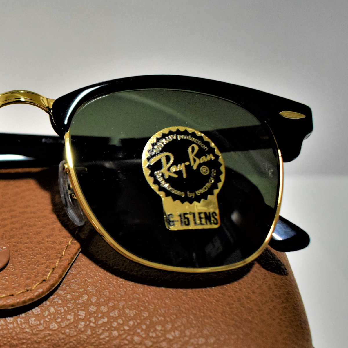 OpticasPinar's tweet photo. Ray-Ban ClubMaster al 50%  😉😎 O el 50% de una Ray-Ban ClubMaster ⁉️
https://t.co/OhBTi66C6p
#RayBanClubMaster #GafasDeSolRayBan #GafasDeSol #RayBanEyewear #RayBanSunglasses https://t.co/k75AQV0uHD