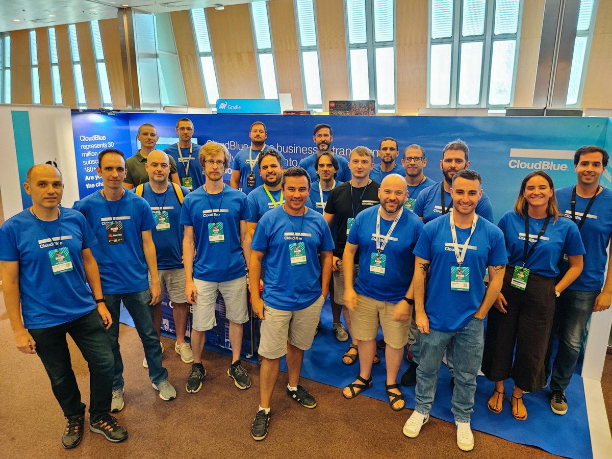 ThisisCloudBlue's tweet image. Day 2 at #JBCNConf in sunny #Barcelona. Our booth is filled with swag for attendees to pick up while they learn about careers at CloudBlue and how they can help change how the world does business.

#JavaWorld #techinbcn #jbcn22 #LifeAtCloudBlueSpain