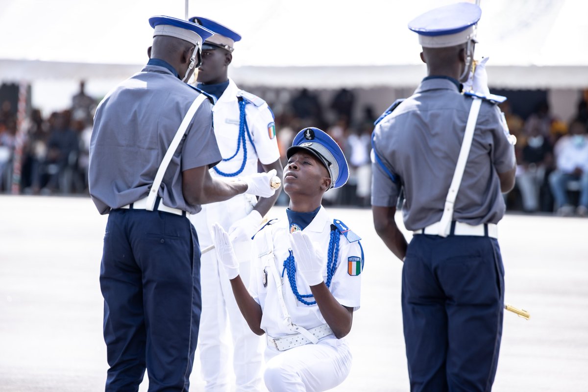 TBirahimaO's tweet photo. J'adresse mes vives et chaleureuses félicitations à nos nouveaux officiers et sous-officiers.

#MEMDEF
#Engagés
🇨🇮 https://t.co/ZTM2O10bBW