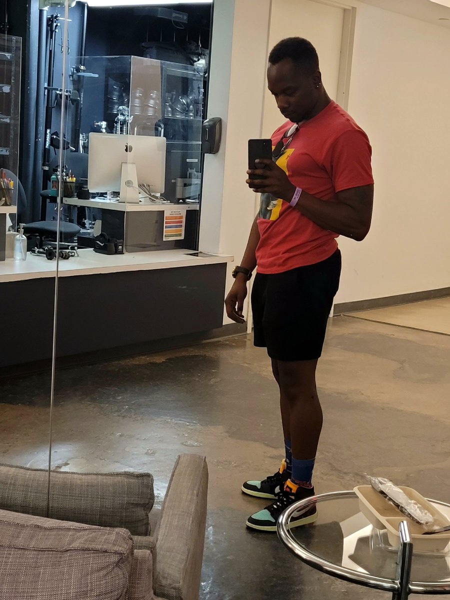 dannystylez1's tweet photo. Quick selfish while they change sets... #lifeofastylist #fashionstyle #Target https://t.co/lFka8bcoPV