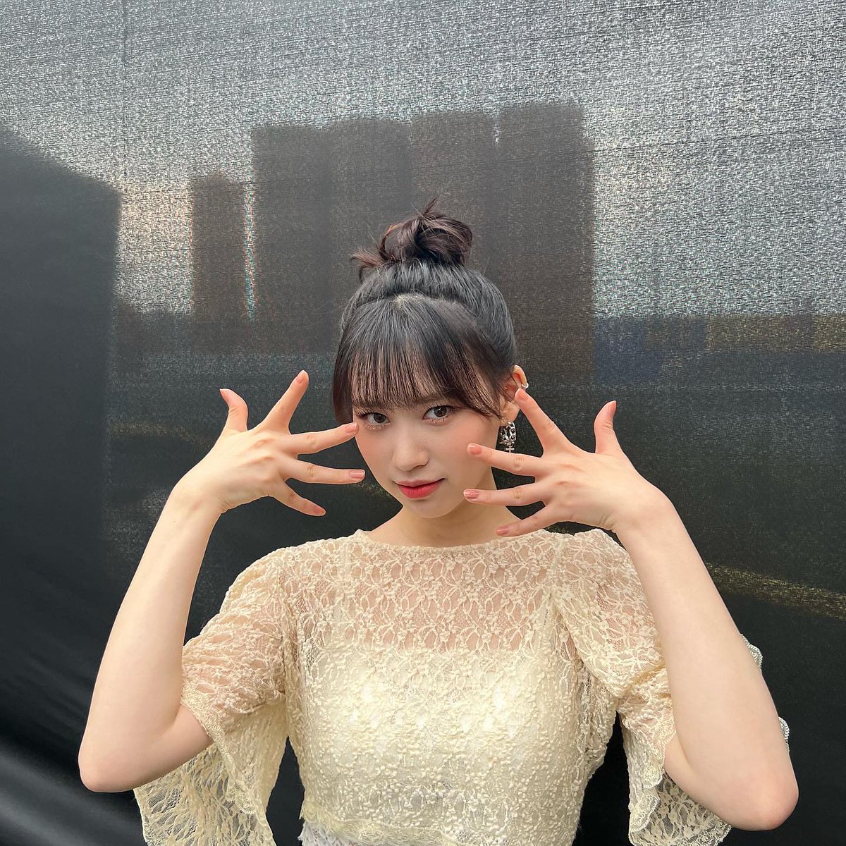 Koreaboo's tweet image. Happy birthday to #WEKIMEKI's talented vocalist and brightest sunshine #ELLY! We hope you have a wonderful birthday full of lovely memories, smiles, and lots of laughter!

#HappyEllyDay #EllyEllyMarshmellyDay #해피엘리데이