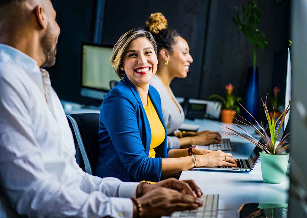 CdnMarketing's tweet photo. Members of our CX Council, Joanne Cheevers (@Introhive), Geoff Day (@sobeys) and Lori Steiner (@CAASCO) explore the link between superior #EX and #CX, and dive into how employee experience belongs at the top of the boardroom agenda. https://t.co/nFOZHShSQ4 #MarketingTwitter https://t.co/Vp31HsdOOR