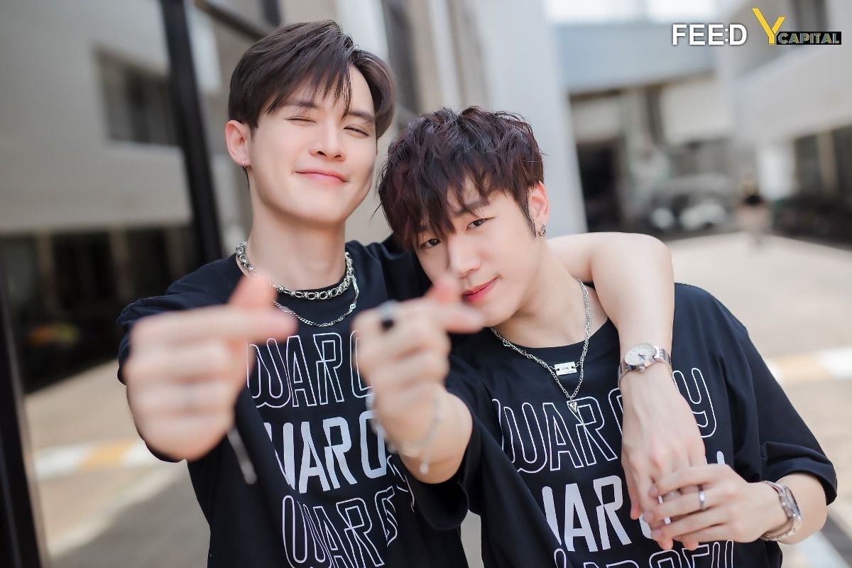thenestu8's tweet photo. 빌리센 애들 얼굴 오늘 난리남 너무 이뻐.. 헤어 메이크업 다 마음에 든다 🤍🤍
 #warofythefirstsecret  #แมวมิวซ #BillySeng #bbil1ypn #Seng_wichai #FeedYcapital #FeedForFuture https://t.co/hxHjKuNfl9