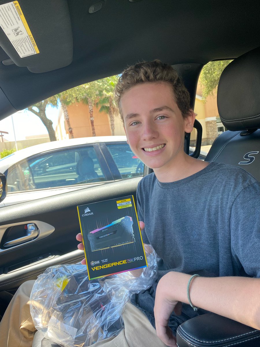 PineapplePos's tweet photo. First day was feeling well enough to go out. Been so coupes up. Went to Best Buy grabbed some ram for my desktop build. One more item off the list. It was the only thing that I need that was reasonably priced. So grabbed it. #myfirstbuild #PCBuild https://t.co/0eI1MOGDJB