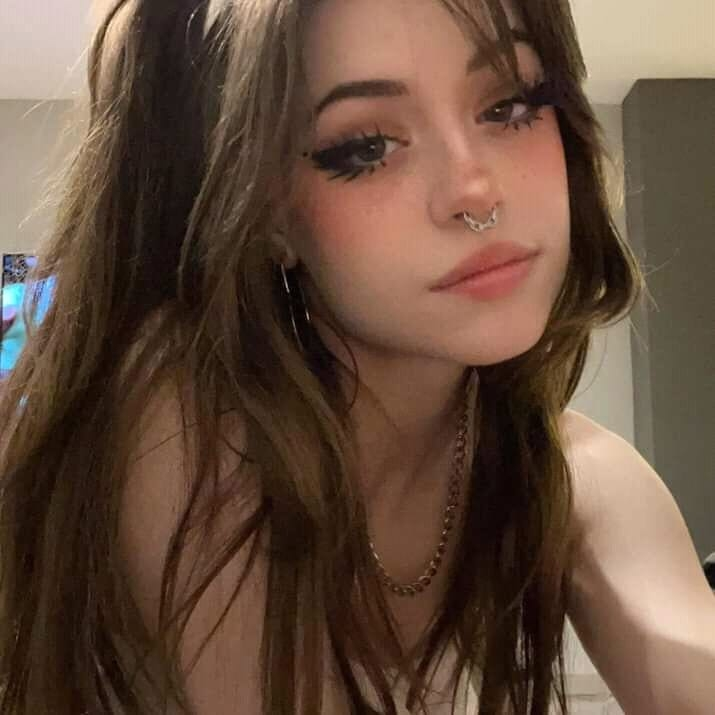 MissBlackmail's tweet photo. I love controlling everything you do until you can't take it anymore.

I love seeing the regret on your face while I make you work full time just to go broke for me.

Win win.

2dfd findom paypig moneyslave humanatm scamfetish catfishfindom blackmailfetish homewrecking https://t.co/7oshHu07if