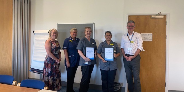 Congratulations to our ICU nurses who have been presented with CEO Star Awards by @matthewtrainer. 

They have been recognised for their exceptional work during the pandemic. 🏆👏

Find out more on our website: ow.ly/XCER50JZlTS