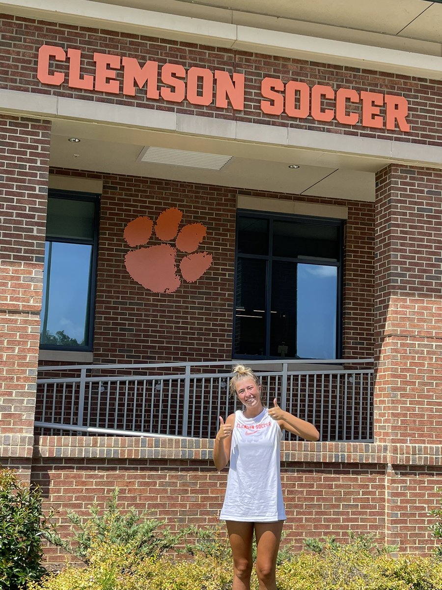 Had such a great experience at the @clemsonwsoccer ID camp!! Thank you to all the amazing coaches and players that made it a competitive, fun atmosphere!! @CoachEddieCU @MullinixSiri