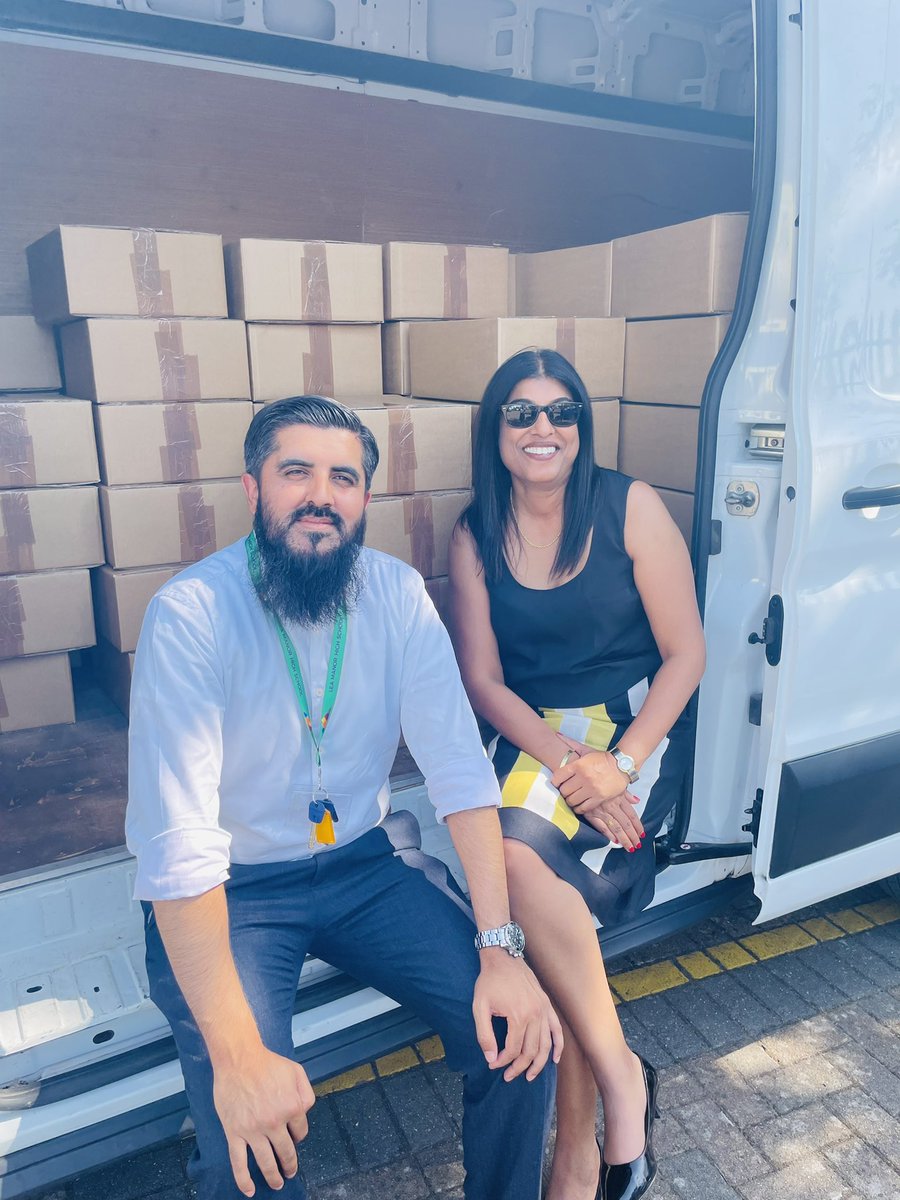 JPather74's tweet photo. A huge thank you @LevelTrust for the incredible community service. A van load of devices delivered today for the students @leamanorschool who deserve everything and more.@AJRAllModCons @unleashing_me @ChilternLT @maxine_coaching @rpaul_education @RehanaFaisalH https://t.co/FDdxnvOh4d