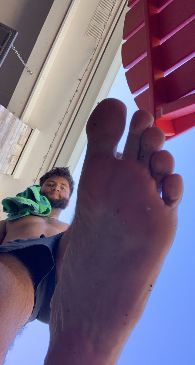 fresh off a swim, come tribute to these perfect sole’s