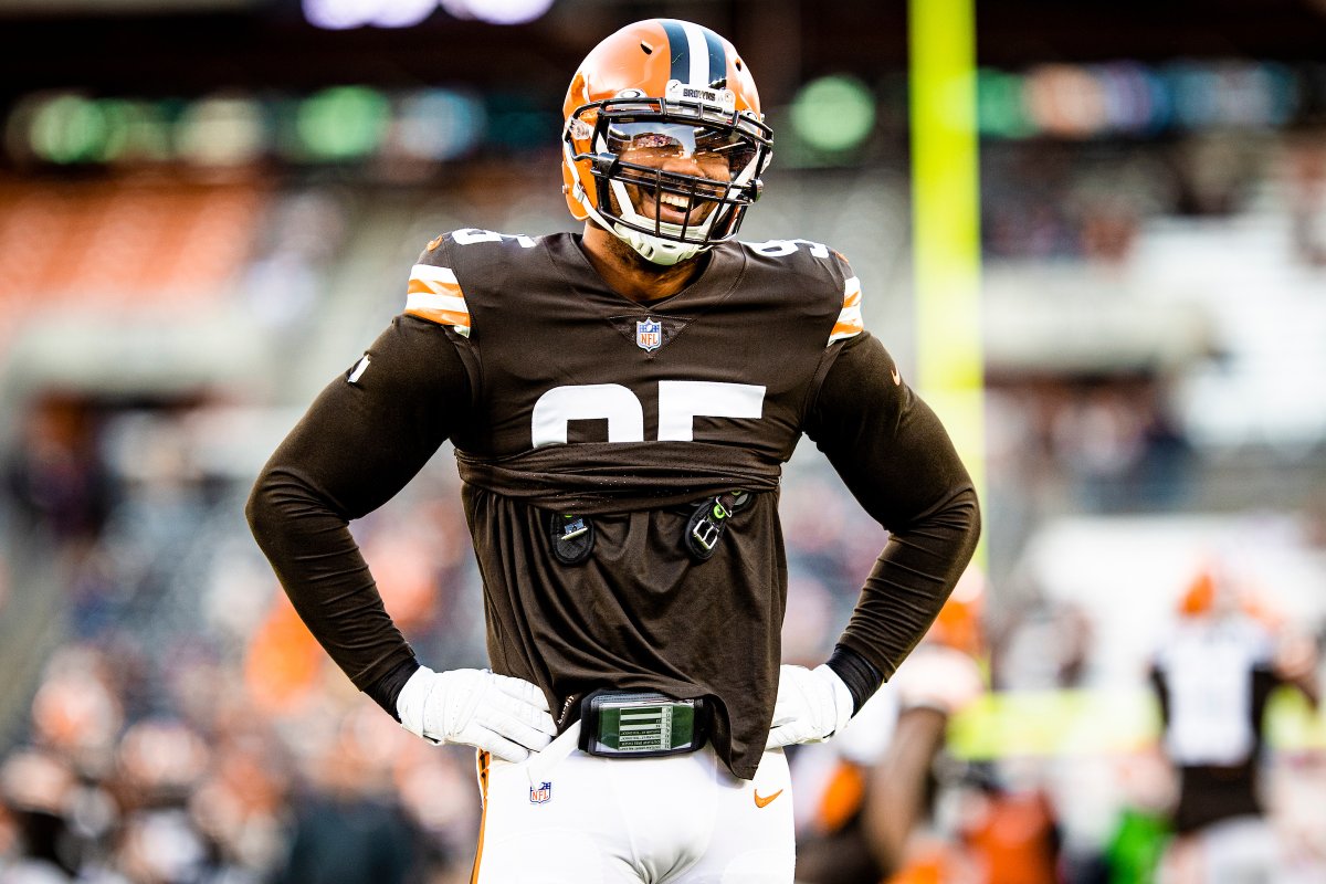 Browns's tweet photo. The best in the game! #99Club https://t.co/qMIcKGh61G