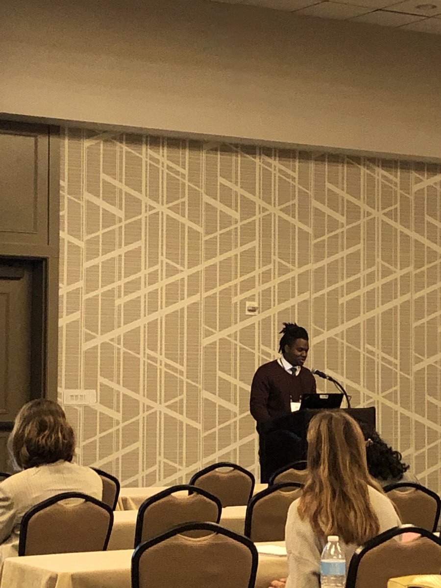 Fantastic talk at by Mdphd student Jamal Green from ⁦@LabSilverman⁩. Leveraging early-life microbiome and a defined consortia of 9 microbes (which we call PedCom) to prevent autoimmune diabetes. Very proud of this work. Check out his poster tonight.